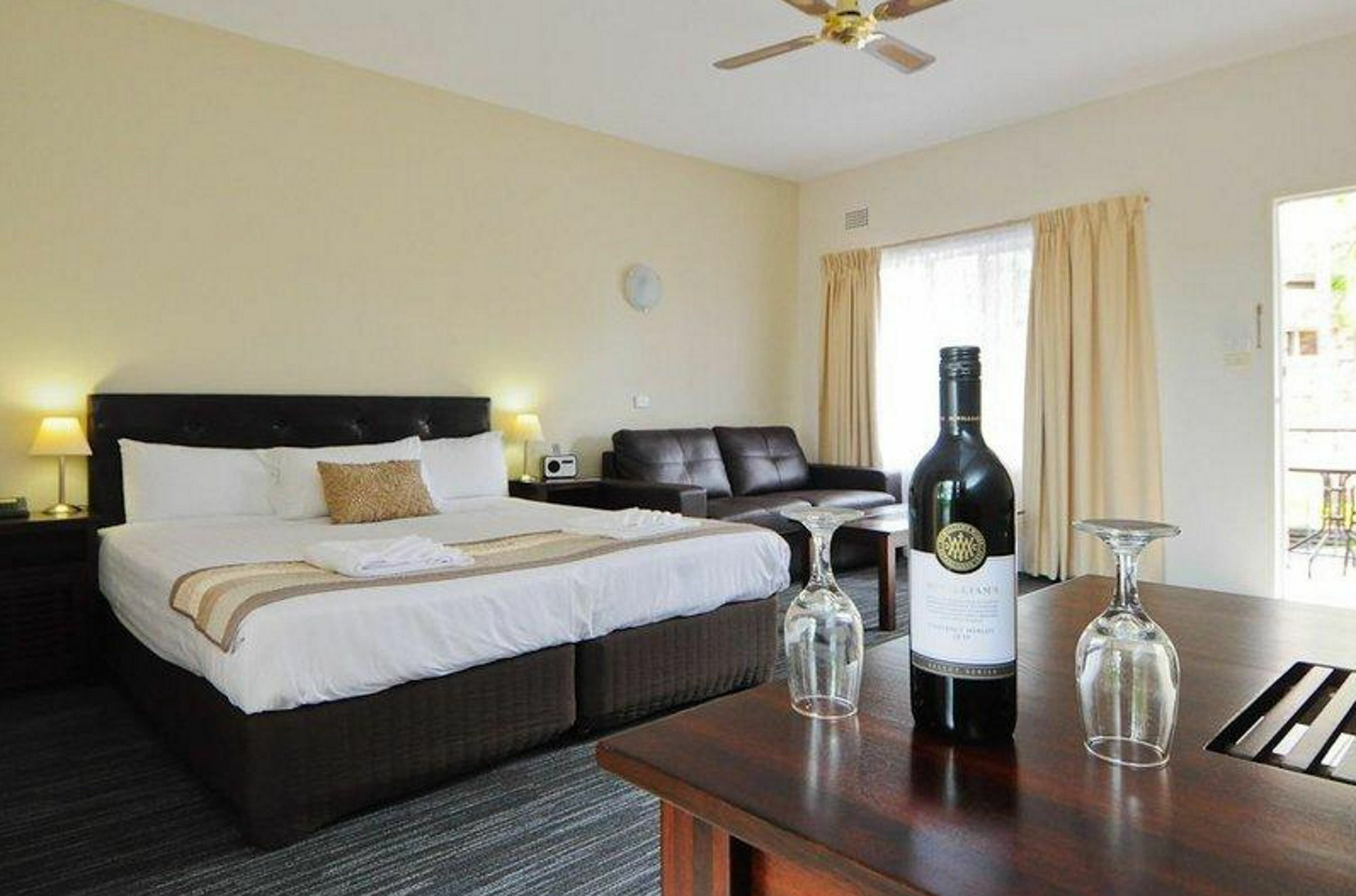 קופס הארבור Sanctuary Resort Motor Inn מראה חיצוני תמונה